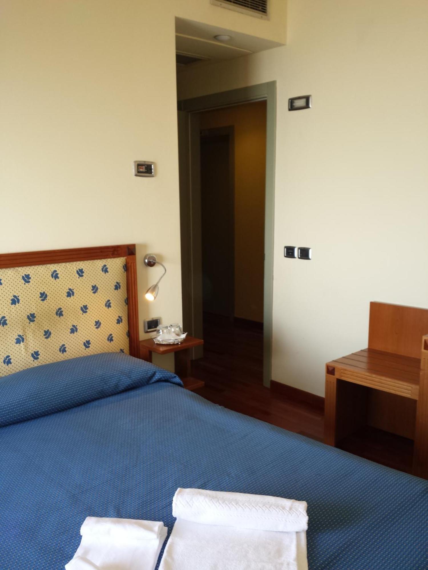 Hotel Il Castellaccio 피치오네 객실 사진