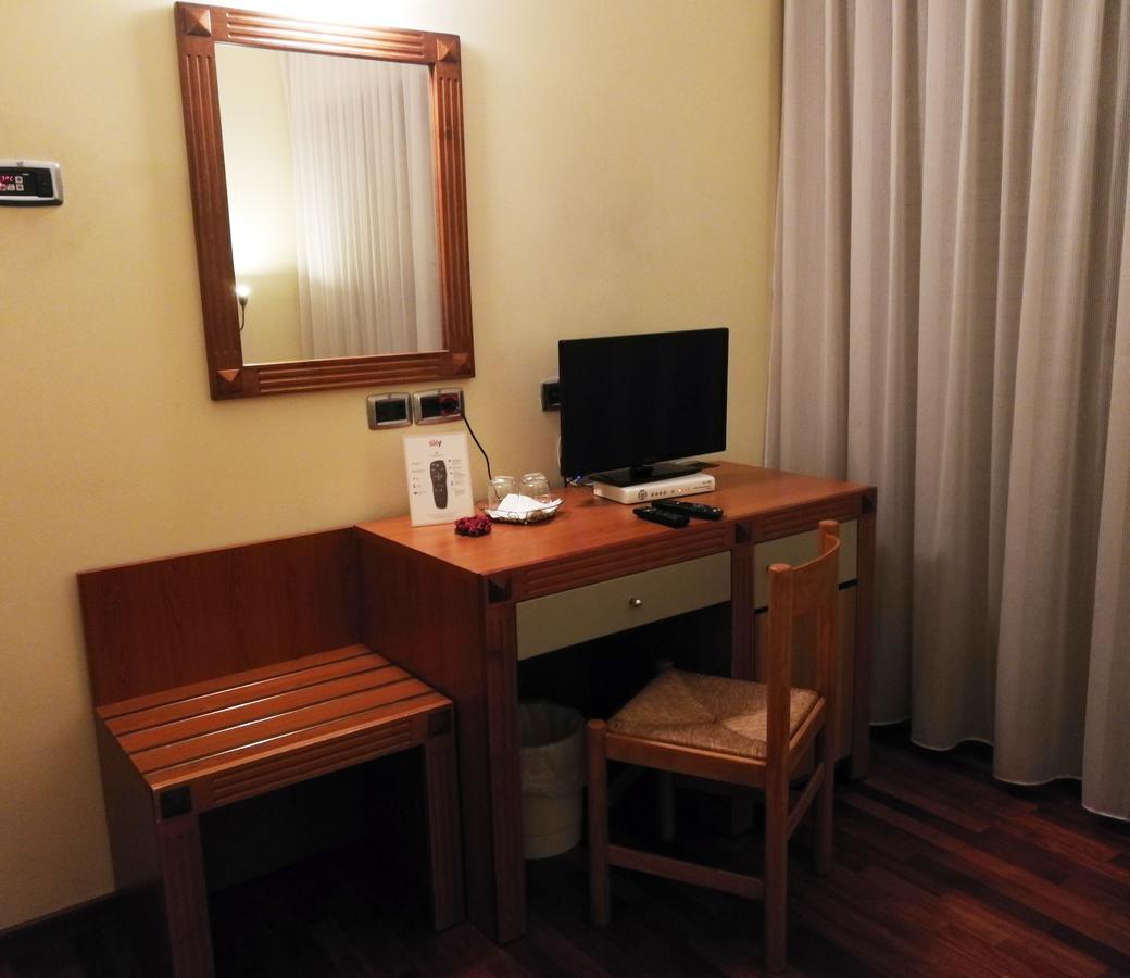 Hotel Il Castellaccio 피치오네 외부 사진